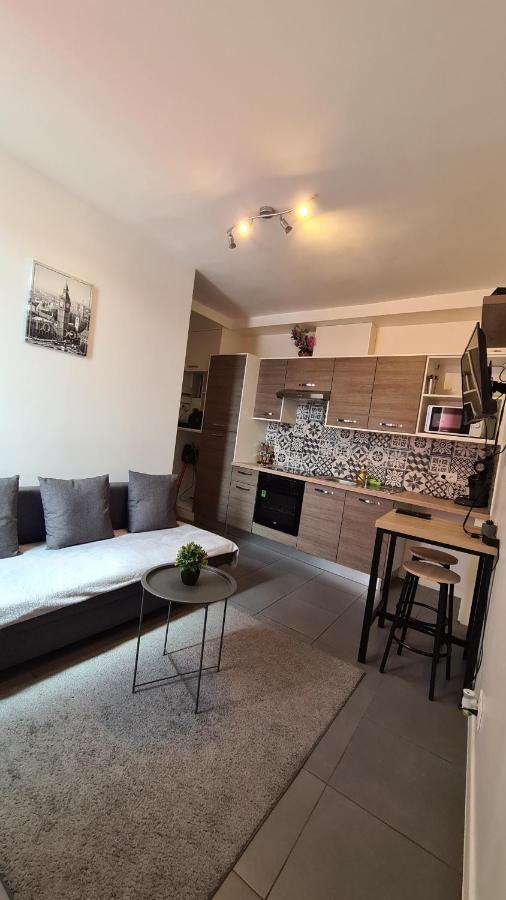 Logesty Home Proche Paris Et Metro Pantin Exterior foto